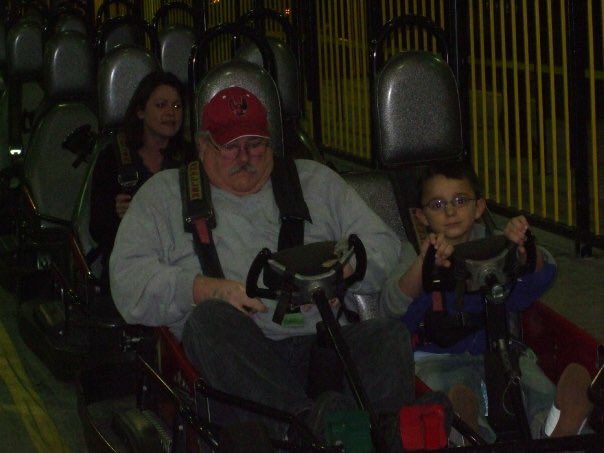Cole_Austin25's tweet photo. Well today heaven took a great man, they received a beautiful angel, I’m so hurt and many ways and it sucks knowing that I will never see you again, no more pictures of the mountains know more long car ride, I just wanted you to I love you Grandpa, RIP😭🙏🏽 https://t.co/MZT2NDYYVp