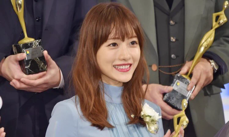 石原さとみに前髪が帰って来たらとんでもなく可愛い件！！
