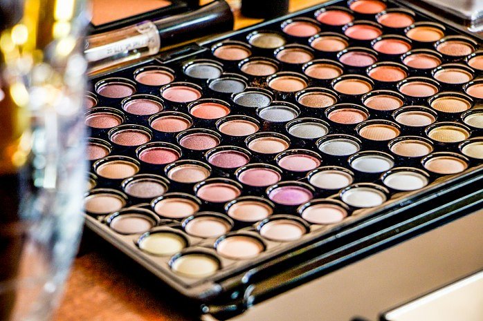 thissessential's tweet image. We're totally obsessed with this eyeshadow pallette from  @SHANYCosmetics. What's you're go-to pallette for your eyeshadow? Let us know in the comments below! 💄 #ThisIsEssential #EssentialBeauty #EssentialMakeup
