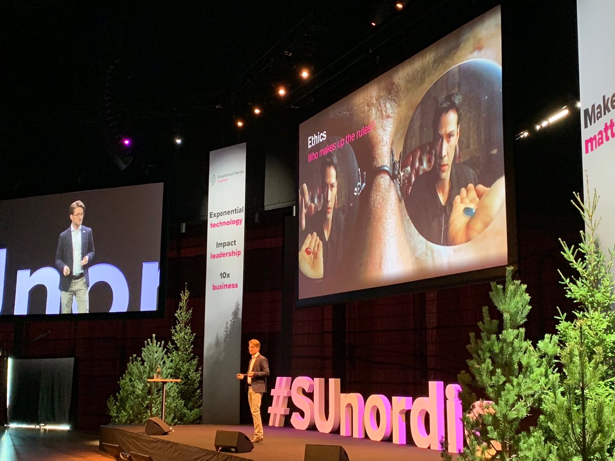 TheOceanFire's tweet image. Marcus Olsson from ⁦@SceneThere⁩ on #vr #ar #mixedreality at #SUnordic