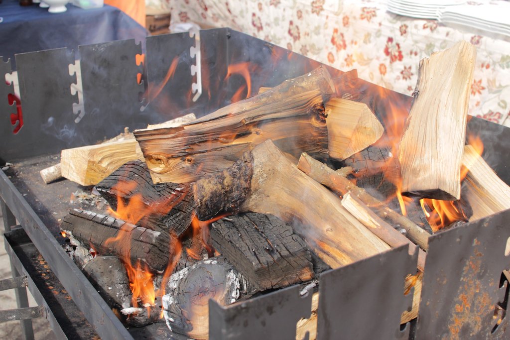 La #BarbacoaGourmet 'Yo lo hablo con fuego' se ha convertido en uno de los atractivos del festival y este año, en manos del #Chef Marlon Carmona (Palma de Mallorca) demostramos que en la brasa, también hay alta cocina #LaLaguna 09 10 y 11 de noviembre mtr.cool/kjxzddm