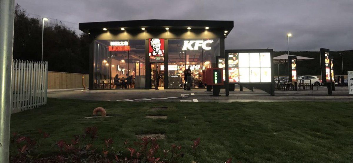 Our KFC at @FrontierParkM65, Blackburn (BB1 3HR), is now open! Congratulations to the entire team - the store looks incredible.