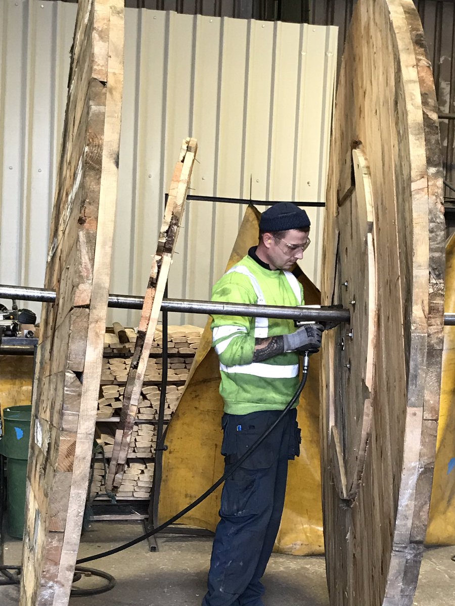 Woodrecyclers's tweet photo. Very interesting tour of @MarlinIndust in #Wrexham this morning. Amazing #reuse &amp; #recycling work being done. To see the full story &amp; other industry updates pick up a copy of the next #WoodRecycling magazine at our meeting in December. Visit https://t.co/q4ZZMtgpJC for info. https://t.co/KviHmQwVI8