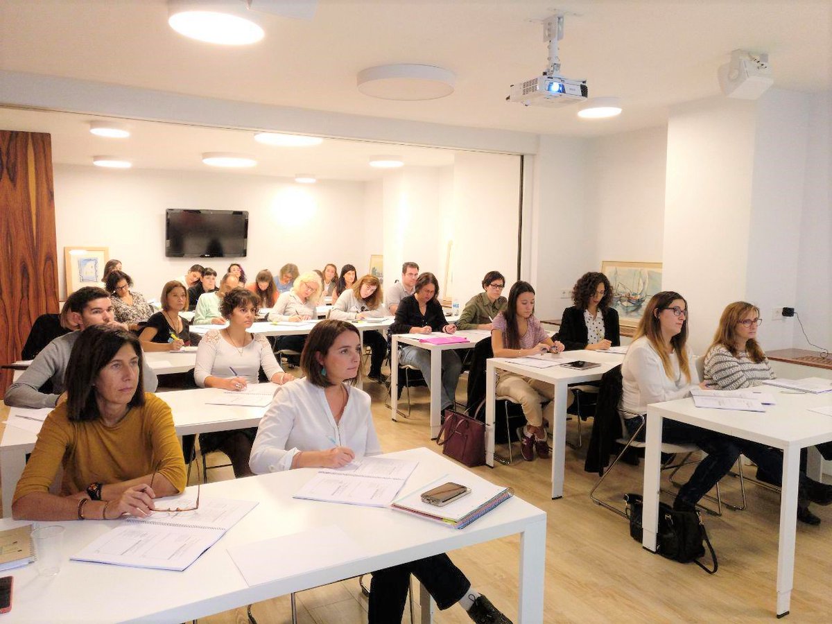 stanpa_es's tweet photo. Apostamos por la #FormacionStanpa y por eso, hoy, Curso sobre Cómo Valorar la Estabilidad de un Producto #Cosmetico: Desde el desarrollo de producto hasta la puesta en el #mercado, en nuestra sede de Barcelona, impartido por @CESTEBANS 👌🏾 #industriacosmetica https://t.co/aWeYsLoF26
