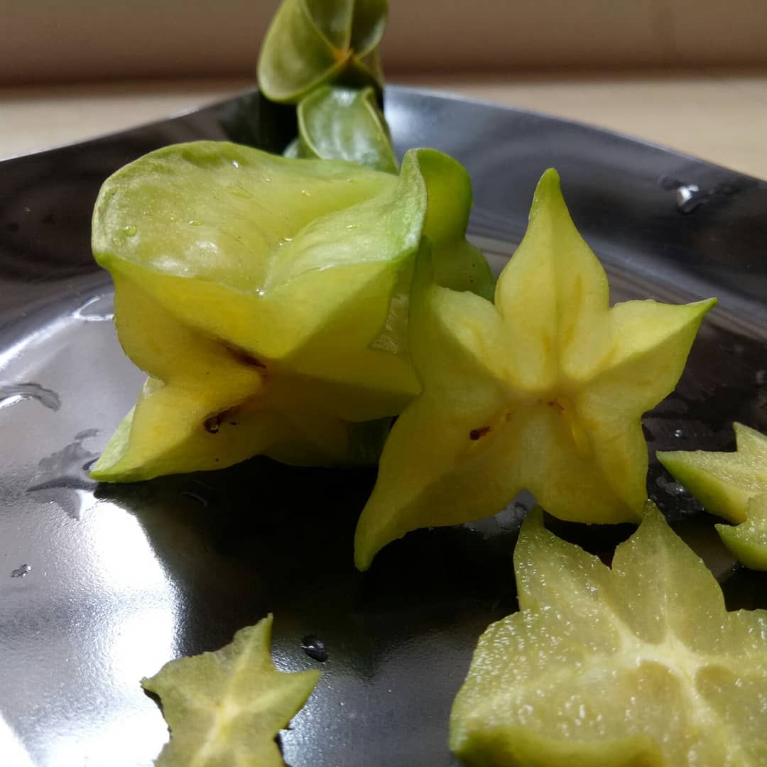 CelebratingE's tweet photo. #starfruit The much awaited fruit from my balcony garden. Much awaited because this fruit brings alot of memories from my childhood. After tasting this I slided down the beautiful childhood Memory Lane!!Tell me which fruit brings back your childhood memories?
Thanks @nurserylive https://t.co/Os3eyJiotV