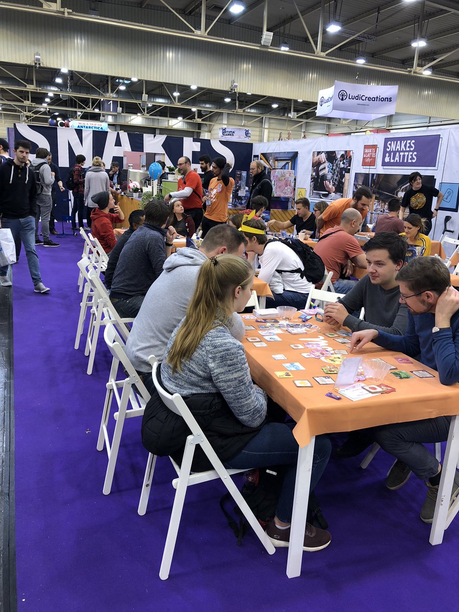 Join us on booth F131, hall 1 to play and drink coffee ☕️🎲☺️ #spiel18 <a href="/Snakesandlattes/">Snakes & Lattes</a>