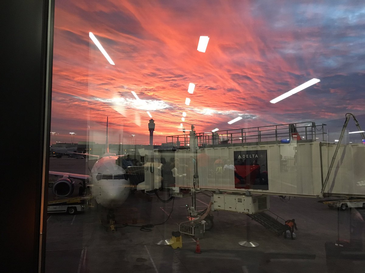 ProfBeardz's tweet photo. Waiting to board and head to Greenville, SC #ICR2018 #romanticassembly https://t.co/BPJ9uVxmdj