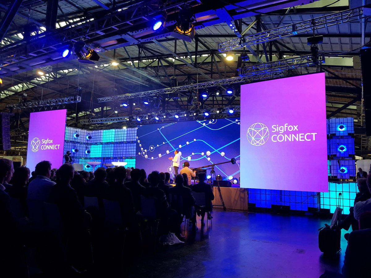 LeanConnected's tweet photo. @sigfox announcing #SFID for global Worldwide #Geolocation #Outdoor & #Indoor with #LowEnergy Consumption. #Skyisthelimit @Leanconnected #Leanconnected #innovation #iot #sustainability #Passion @kernelKing @c_fourtet @amgimenez @LaurentMoesle https://t.co/VfU7S3a2la