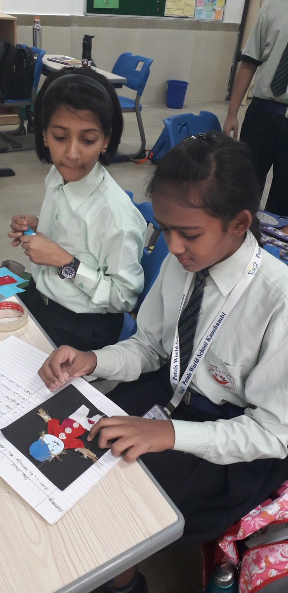 Anuja10054980's tweet photo. PWS Kaushambi:English activity, grade 6#preparing a scarecrow #what if scarecrow comes to life?? #creative thoughts poured down and penned into beautiful verses.
@pwskaushambi 
@sapna_sukul 
@ReemaKarwal1 
@SonaliPrakash9 https://t.co/JchYYn6lZH