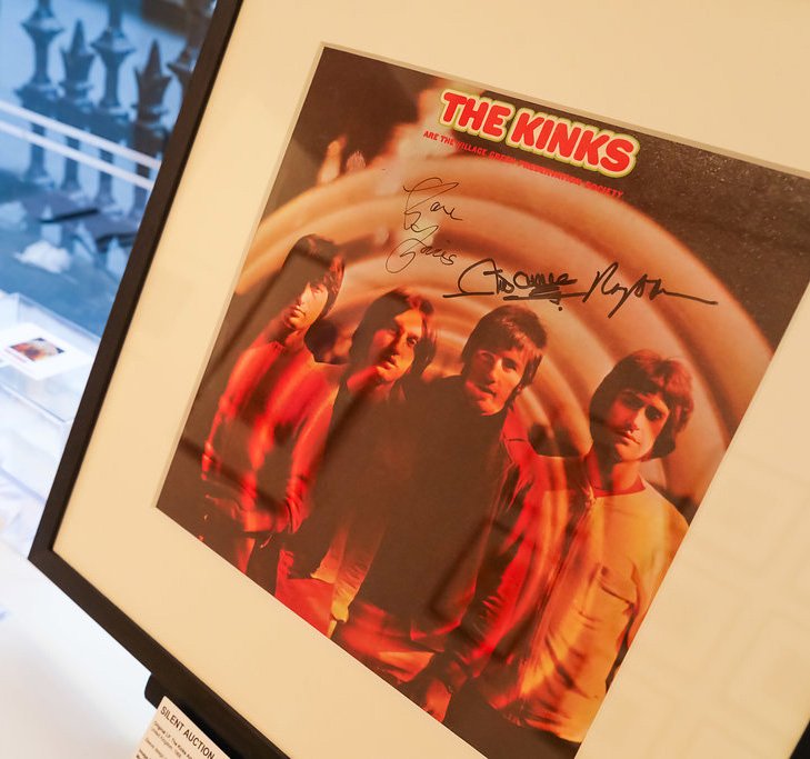 proudgalleries's tweet photo. Proud Central is hosting a silent auction of this rare framed collector's item, signed by The Kinks. Email verity@proud.co.uk to place your bid.
#TheKinks #RayDavies #DaveDavies #MickAvory #whatsonlondon #freeexhibition #VG50 #auction #proudgalleries #proudcentral @TheKinks https://t.co/8U7XQPrI6q