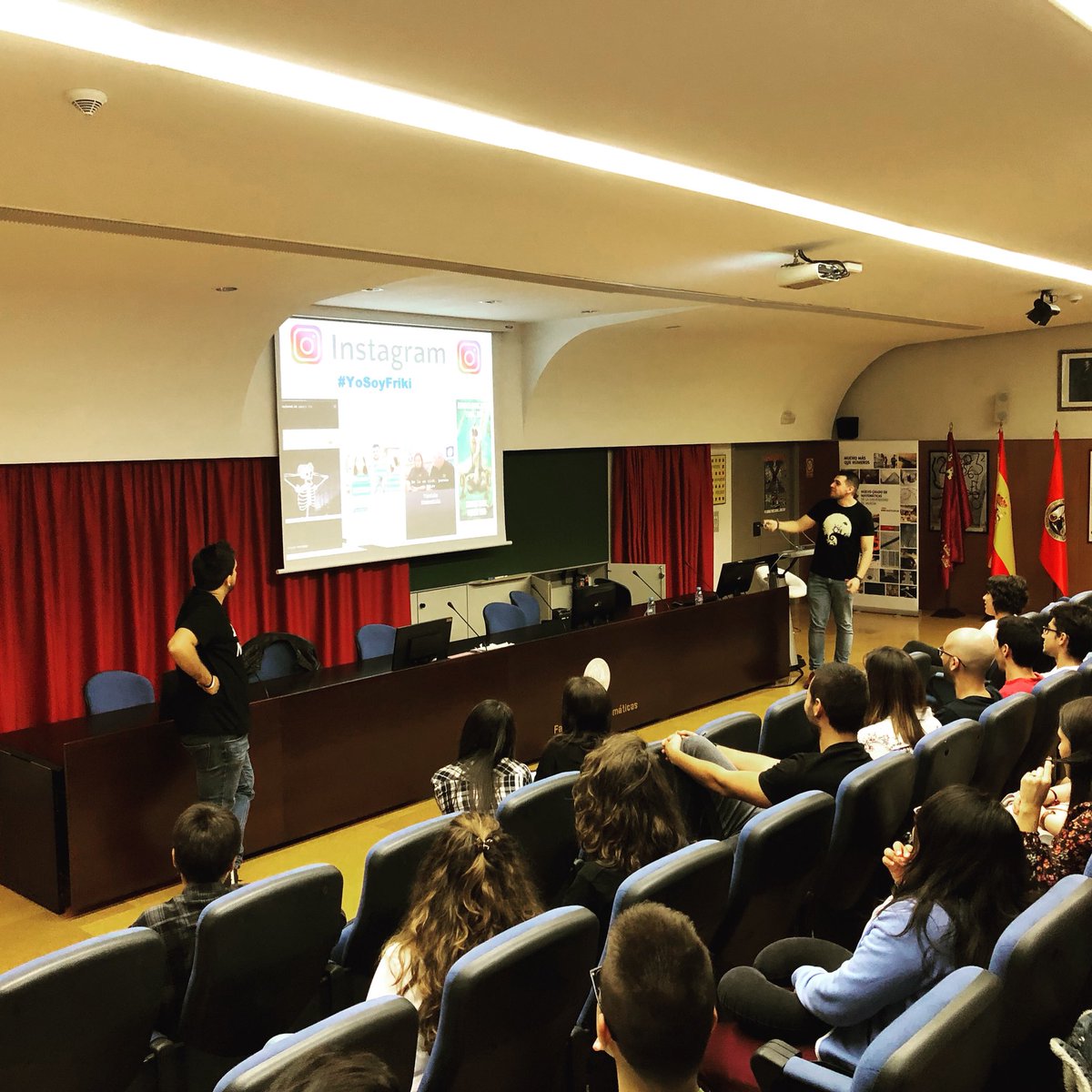 Gracias a la Facultad de Mates de Murcia por la oportunidad!! Nos vemos pronto murcianicos 😘😘 #ElProfeDePapel