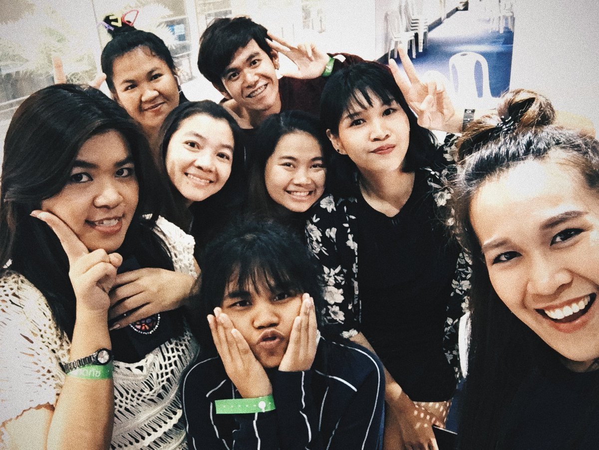 VblurforFriends's tweet photo. อิน งานตลาดกัซ

@NnanN_Thiya 
@G7D6_TK 
@smallgotaday 
@yayiez 
@BabyKridtan 
@ncn_jitz 
@พี่หมี
@นอ
#VeryblurForFriends https://t.co/aVyMMdbA55