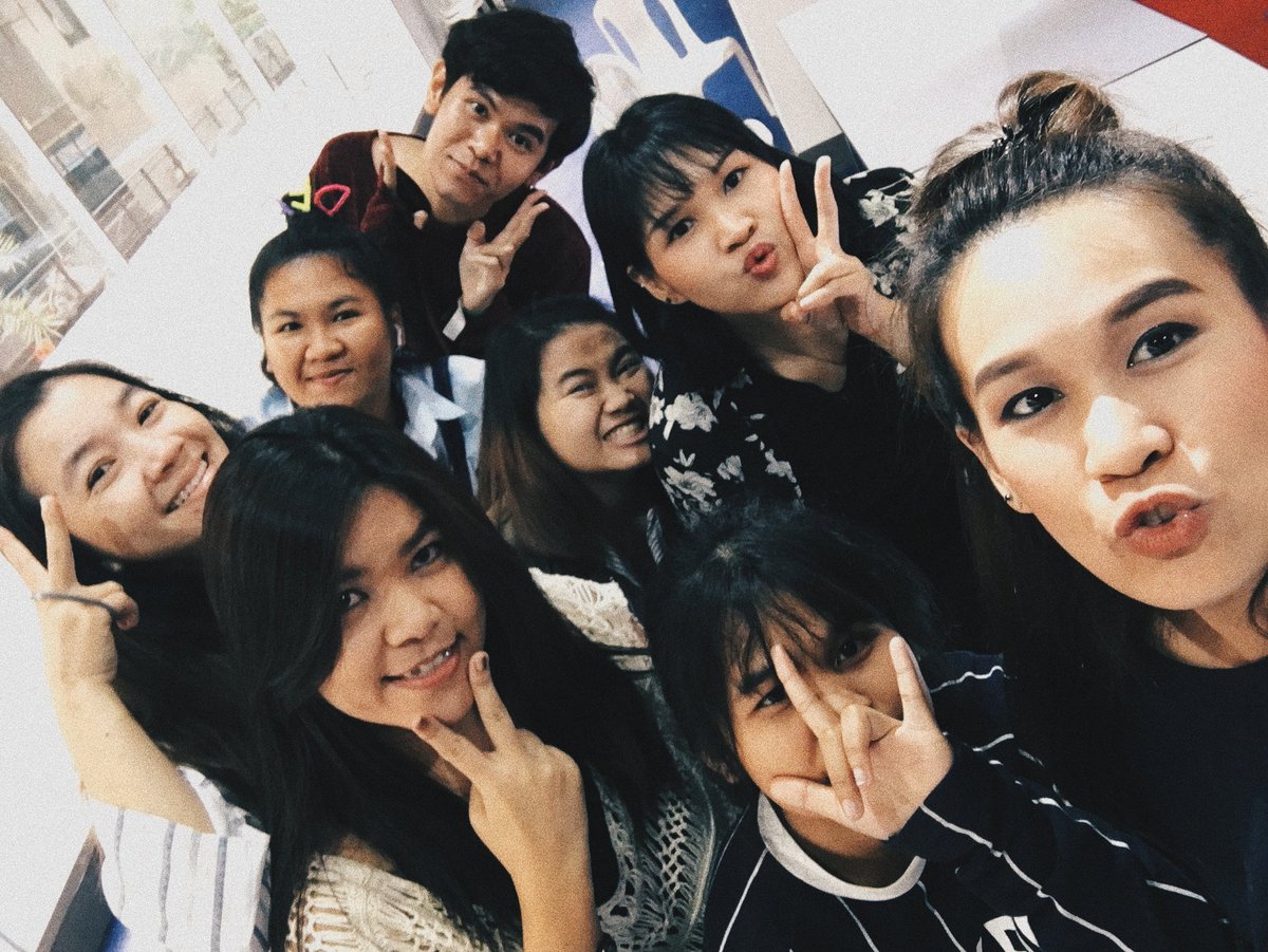 VblurforFriends's tweet photo. อิน งานตลาดกัซ

@NnanN_Thiya 
@G7D6_TK 
@smallgotaday 
@yayiez 
@BabyKridtan 
@ncn_jitz 
@พี่หมี
@นอ
#VeryblurForFriends https://t.co/aVyMMdbA55