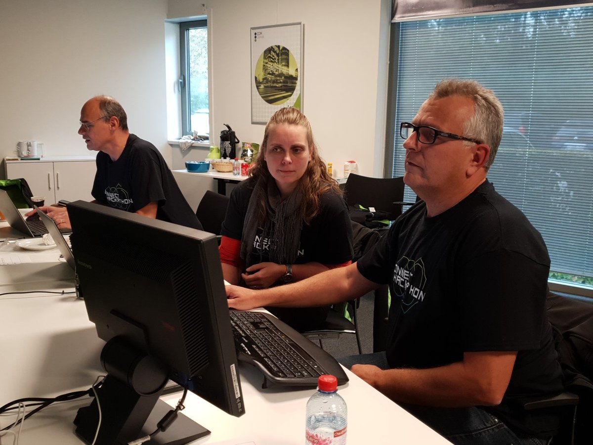 VeerlePhilips's tweet photo. #connecthack #cdkbelgium https://t.co/DfqxPvbhDj