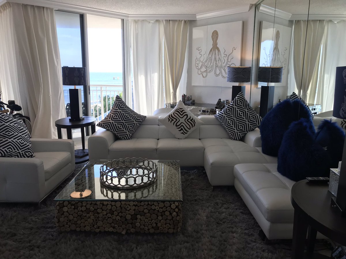 NatalieMcBee's tweet photo. 17375 Collins Avenue 702 Sunny Isles Beach Florida 33160 #DirectOceanFront $674,900 (561) 596-8191 https://t.co/2wlYyIdVEl