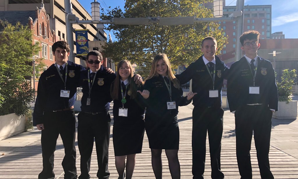 ScurryRosser1's tweet photo. A few FFA pics #welovelivestock #ffaforever https://t.co/a1qkm02gmL