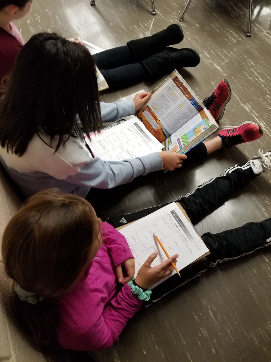 Team7CMS's tweet photo. Collaborating in social studies to learn more about the physical features of West Africa. #connectcms https://t.co/TnJw6i0ULa