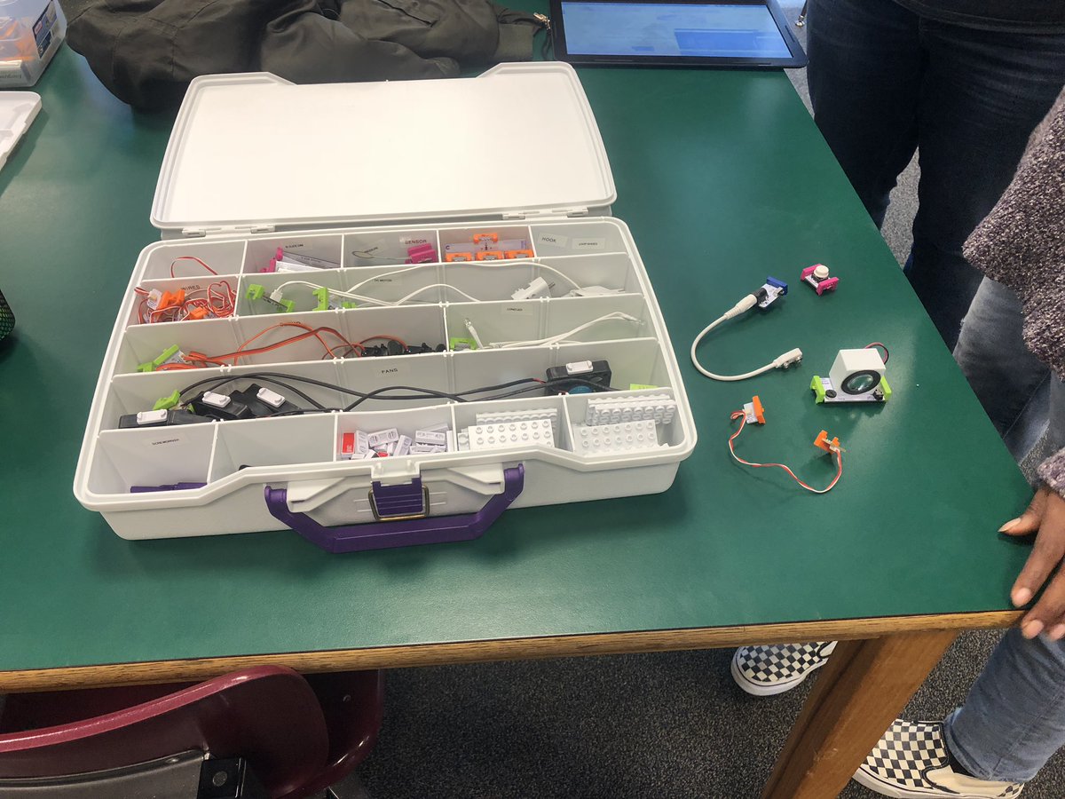 WilderMiddle's tweet image. What happens when Mr. Nicholas opens up his project to student choice and creativity?? A student decides to use the @littleBits from the Maker Space to figure out how to add an audio feature to his brochure. #CreativeThinker #StudentOwned #LifeReady #InspiringExcellence