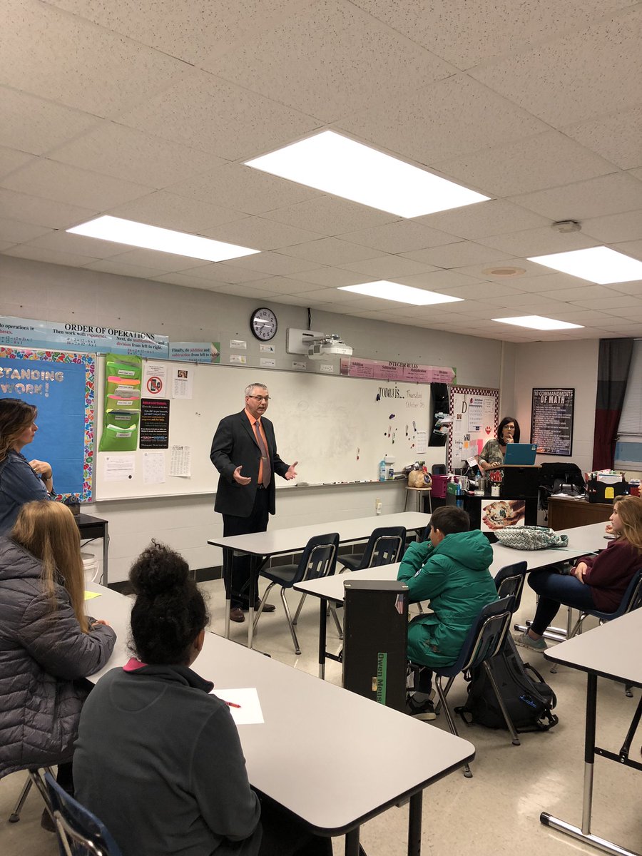 fulton_monica's tweet photo. RJH Student Ambassadors learning about Beta Club.  RJH -1st Beta Club in Rolla #leadingtheway @kwdare #leadership https://t.co/JNdphXBglw