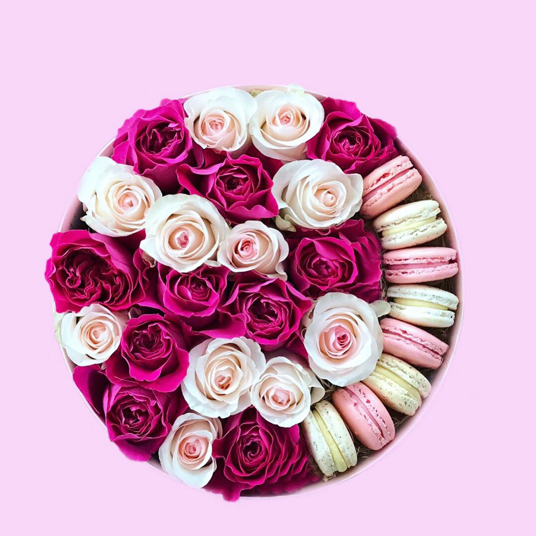 notre_fleur's tweet photo. When itβs not just flowers ππ€« Every box we create contains delicious Lorchidee @mylorchidee macarons π making any occasion sweet, joyful and truly unique πΉ
#notrefleurlondon #notrefleur #luxurygift https://t.co/vhjYcov5tj