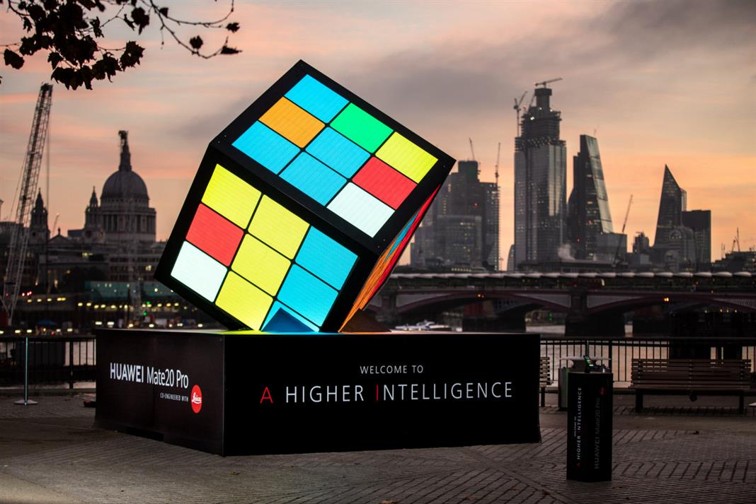 KerveCreative's tweet photo. #rubikscube fans, get yourselves to @southbanklondon and test yourselves on the giant, digital version we've built for @HuaweiMobileUK https://t.co/ySRwD4Tby7 via @campaignmag https://t.co/mobFj7aVXk