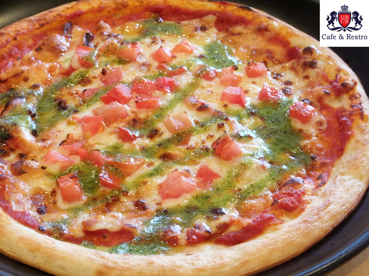Margherita Pizza is one of the Italian recipes. 🍕🍕🍕🍕 #Margheritapizza #Italianrecipe #Pizza🍕#Yummytaste #Bangaloreeats #Delicious #Tastesofbengaluru #Bangalorefoods #Bangaloreeats #Restaurantsinbengaluru #Restaurantsinchennai #Restaurantsintrivandrum #Nammabengaluru