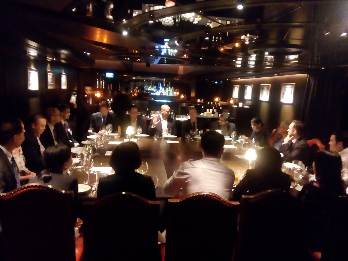 cfo_org's tweet photo. #CFOdinner Hong Kong gathered 15 key #CFO & #financial leaders from some of Hong Kong's largest orgs for an evening of #conversation. Led by @braintree and @CXOsync this is #collaboration beyond the confines of the office. https://t.co/5wov8UrxAC https://t.co/bWKQRgeqML