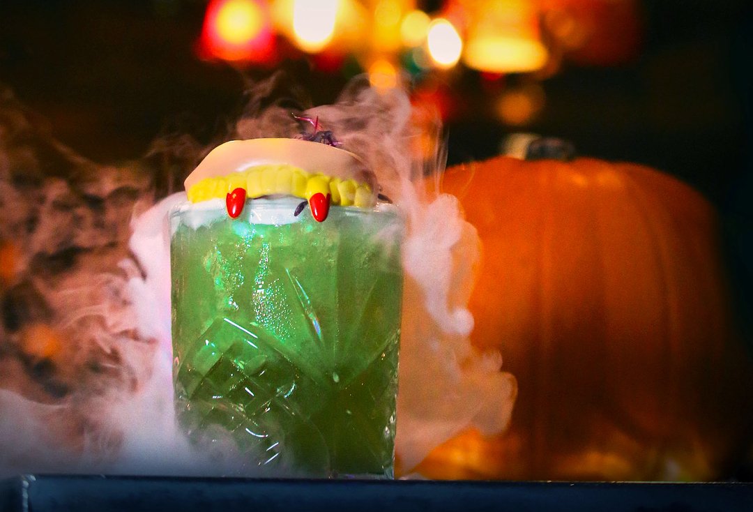 MMI_Dubai's tweet photo. Halloween party plans? Prepare some 'Ghoulish Grog' for your guests with #MMIDubai! π
Save 30% on champagne, wine, spirits and selected beers this weekend, at selected stores. Check out our Facebook page to find out more!
#ThanksMMI #MyDubai #MyDXB #WeekendOffers https://t.co/Vilxl7HQ6b
