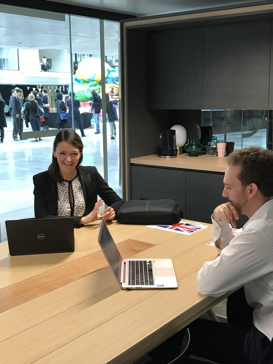 FrenchTechCtral's tweet image. [Rencontres internationales #FrenchTechRI] Ce matin à @FrenchTechCtral : 🌏Des experts-pays @businessfrance ont rencontré des startuppers sur-motivés pour réussir à l&apos;international ! 👍🔝 Un temps d&apos;échange efficace pour conseiller les #startups sur les spécificités marchés !