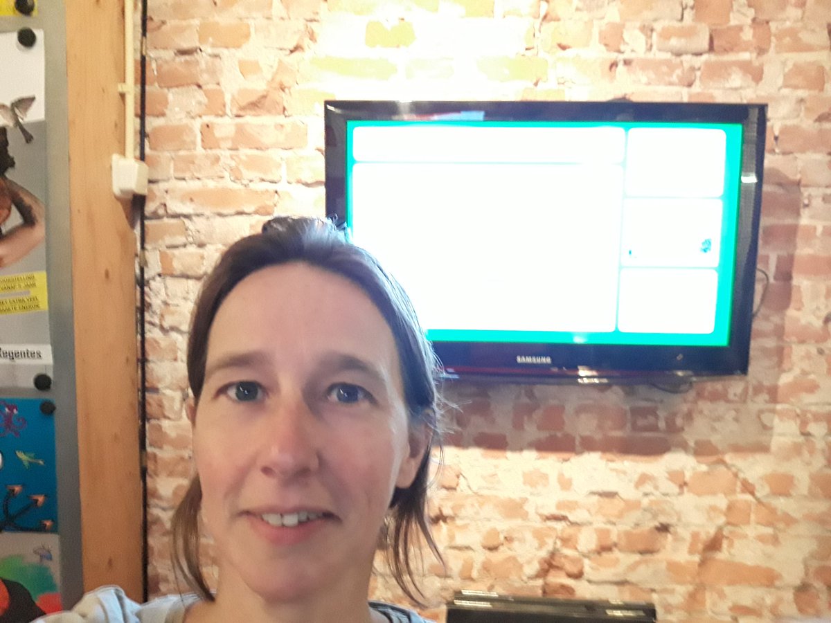 SonjaEijk's tweet photo. Met stip mijn favoriete project. Dak De Nieuwe Regentes, van Haags Opgewekt. Vanavond geopend. Dat het vandaag maar een paar kWh aan #SamenomNL heeft geleverd mag de pret niet drukken bij de Groene Regentessers. Op naar een zonnige postcoderoos toekomst. https://t.co/Z2NzgVeYW1