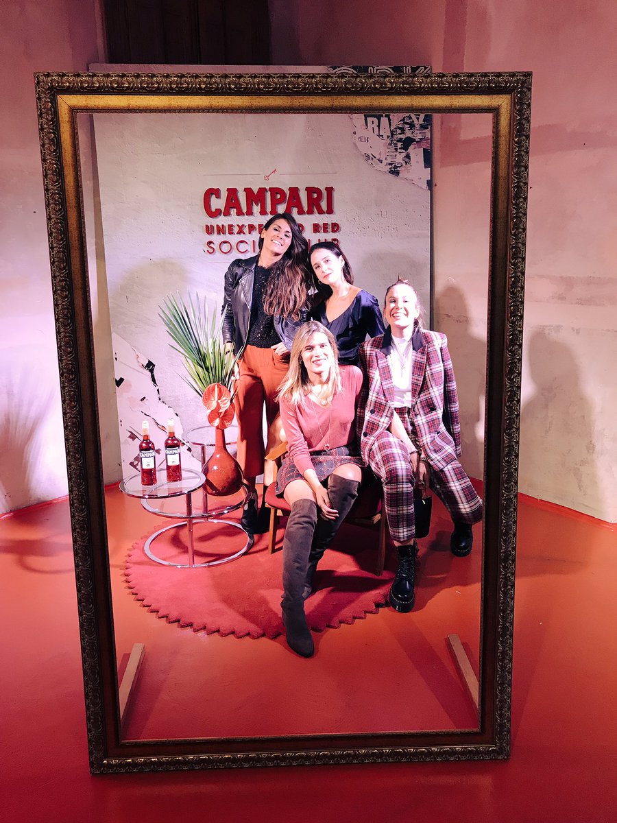 Girls at #CampariSocialClub ! <a href="/Campari_Spain/">Campari España</a> ❤️