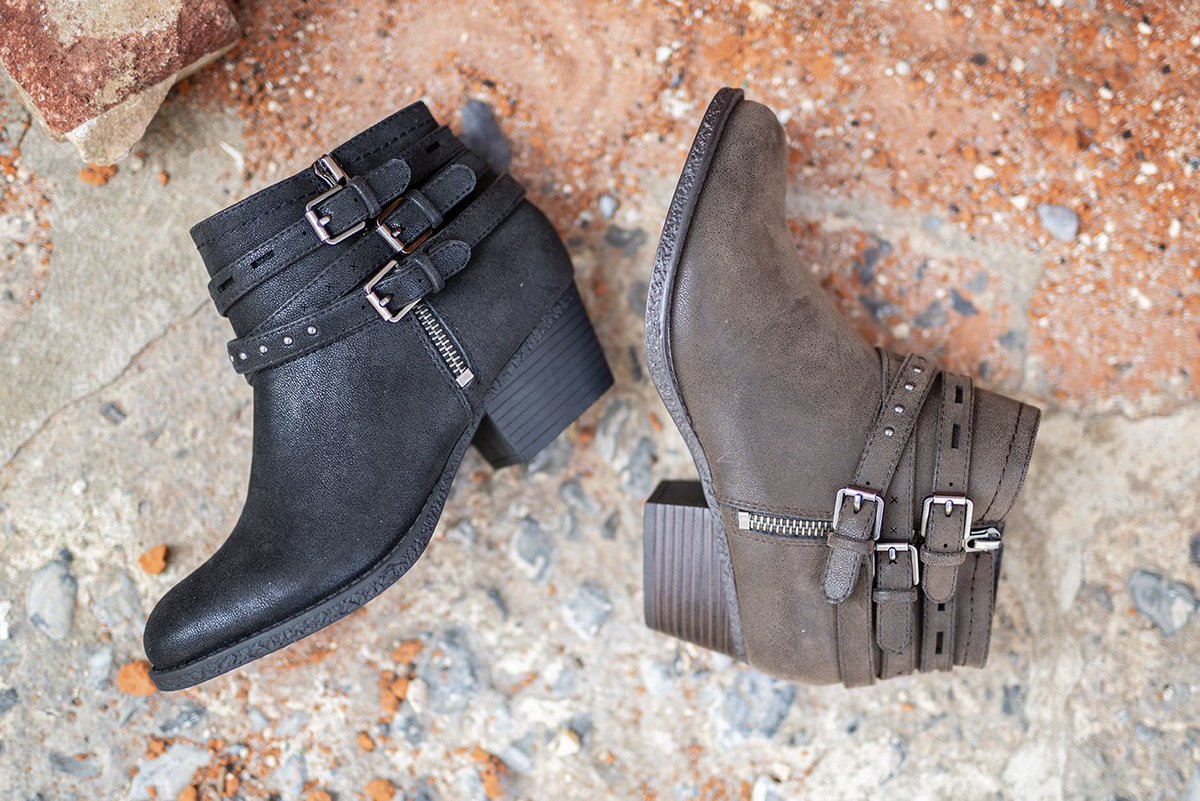 Super_Shoes's tweet photo. From casual looks to dressy ensembles, these Clifton booties from Axxiom make the perfect pick: https://t.co/q7qJT3KGDN https://t.co/yg37qXN9yP