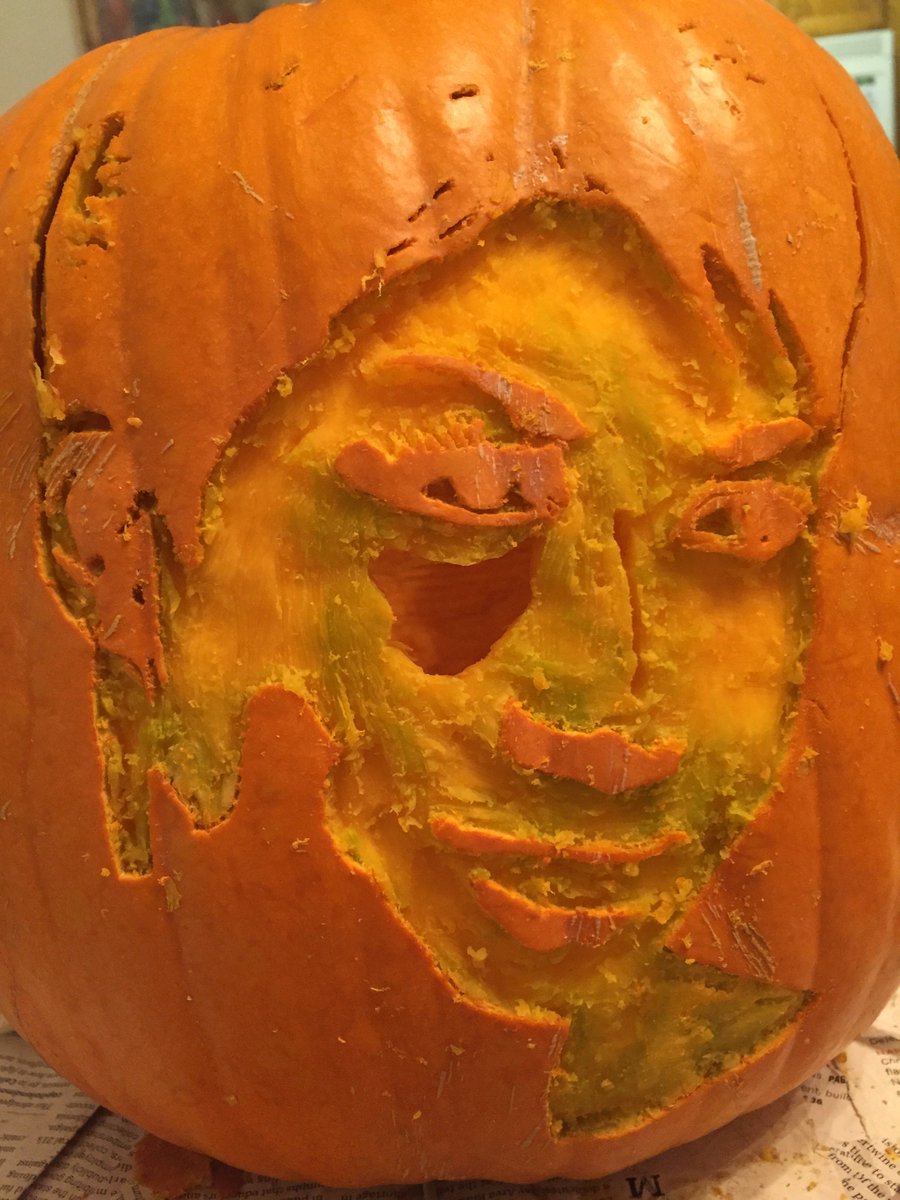 One more #pumpkin #carving for this year. Here it is lit up in the dark, and then again with lights on. Wanted to do a tribute to <a href="/ArethaFranklin/">Aretha Franklin</a>, #RIP #RESPECT #queen, #pumpkincarving #ArethaFranklin #happyhalloween #halloween