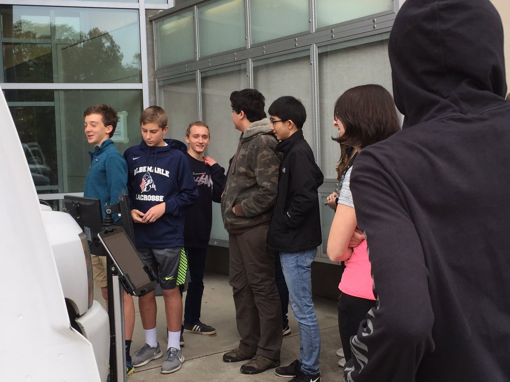 ACPSCommunityEd's tweet image. Driver Ed classes enjoying learning about the dangers of distracted and drunk driving. @albemarlehigh @acpd_va @k12albemarle @DRIVESMARTVA @VaDOT @VDOE_News @StateFarm