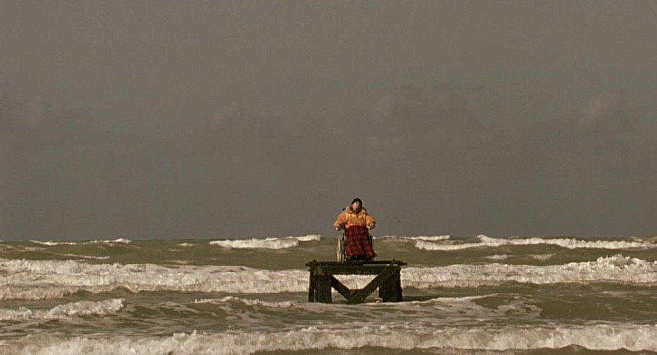 aresluoga's tweet image. "I decided to stop pitying myself. Other than my eye, two things aren't paralyzed, my imagination and my memory."
#TheDivingBellAndTheButterfly (2007)
Directed: #JulianSchnabel
Cinematography: #JanuszKaminski