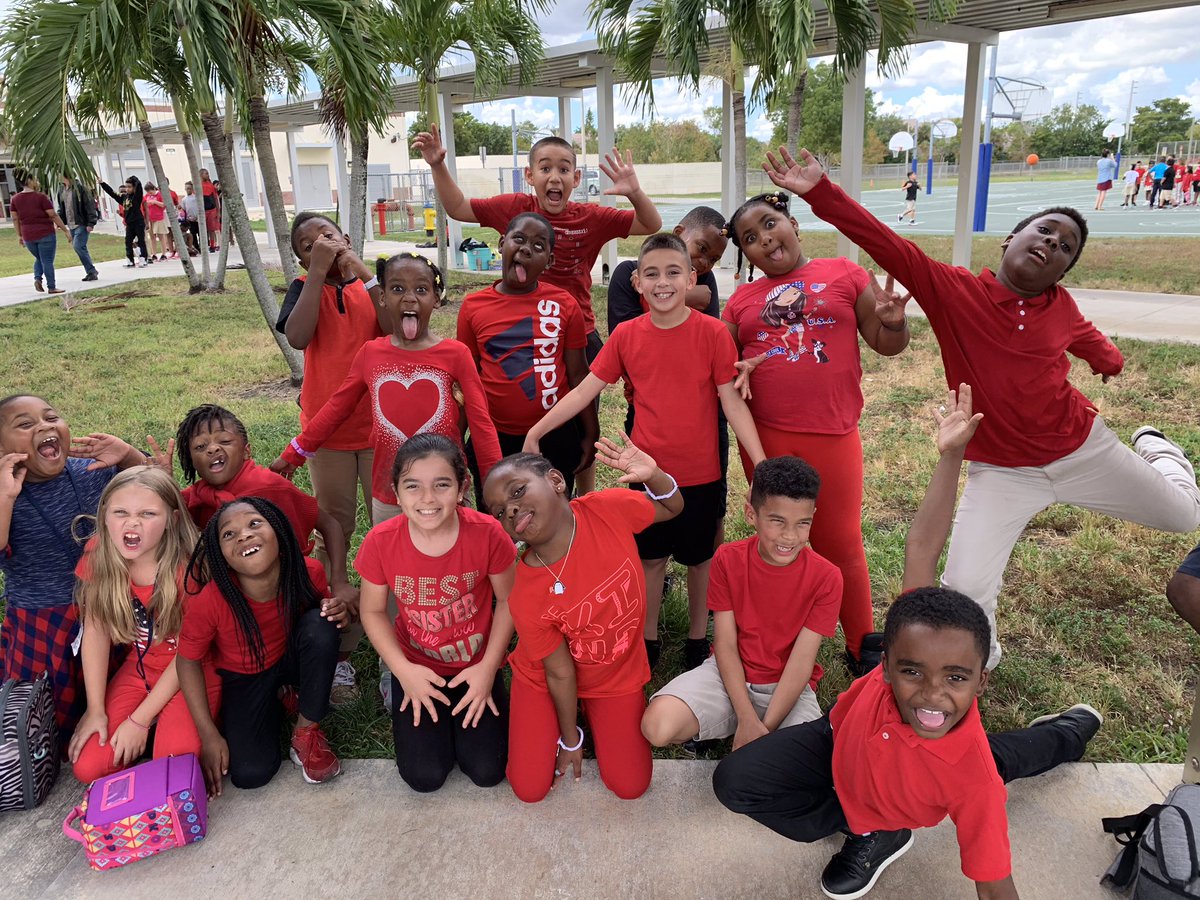 DiscoveryES's tweet photo. It’s Red Ribbon Week!  Today, students across our district wore red to show our opposition to drugs!  We pledge to remain drug free! #RedRibbonWeek #BrowardSchools #DiscoveryElementary #WeAreAwesome #RedDay2018 https://t.co/0iTqXDsLcX