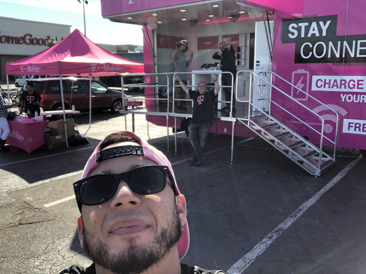 It’s awesome to see people come together for the greater good! Panhandle T-Mobile is here to help!#WeWontStop <a href="/AliciaRTmo/">Alicia R</a> <a href="/MudrichMike/">Michael</a> <a href="/jboy1724/">Javier B</a> <a href="/GHengtgen/">Greg Hengtgen</a> <a href="/carlossierra813/">Carlos Sierra</a>