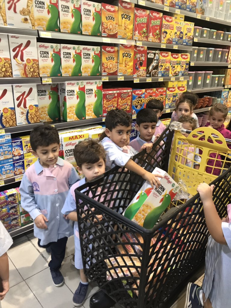 Grande_Section's tweet photo. Les apprenants de la GS ont fait les courses pour préparer un petit-déjeuner équilibré.@Hhhsinfo  @tbaassiri https://t.co/NMPy5QhnrK