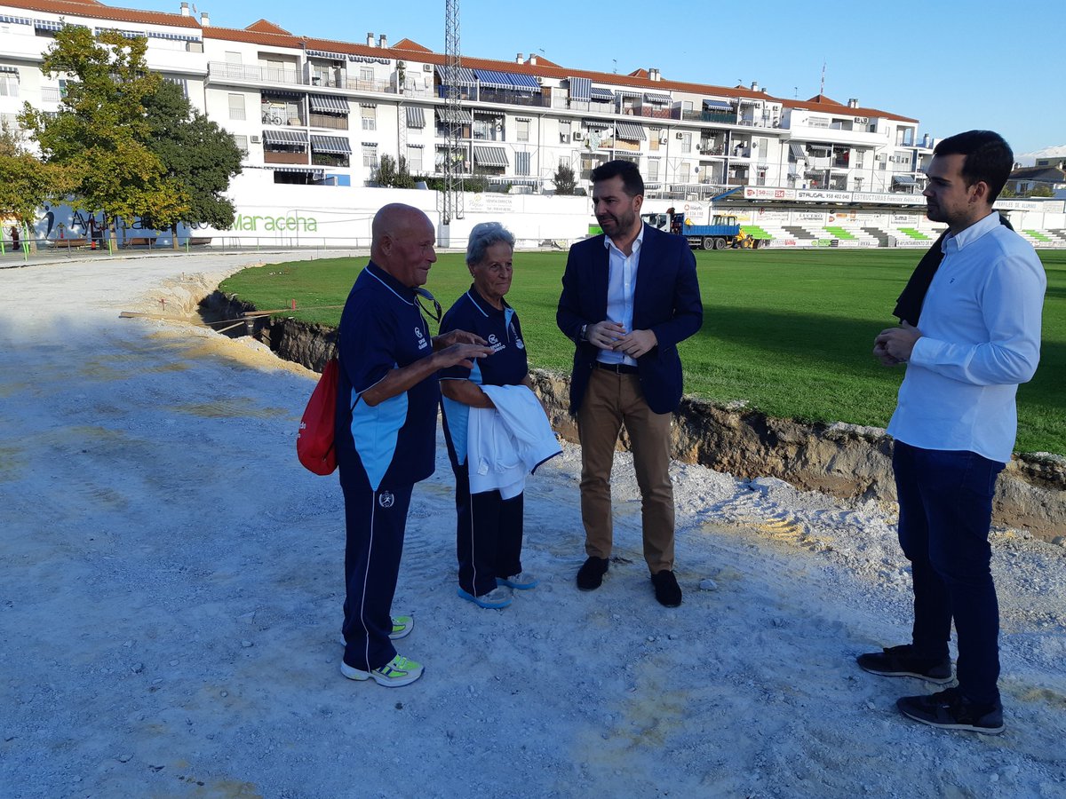La nueva pista de atletismo y fondo de Ciudad Deportiva de #Maracena se llamará Pilar Moleón. ¡Enhorabuena a nuestra vecina por su constancia, deportividad e ilusión! Es todo un referente.  #AyuntamientoMaracena