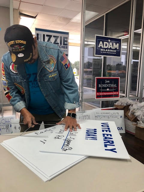 LizziePFletcher's tweet photo. Here is #TeamLizzie channeling our grassroots energy to #SwitchThe7th and help other Texas Democrats across the ballot at our shared office with the @texasdemocrats! https://t.co/YZj1lo0CbW