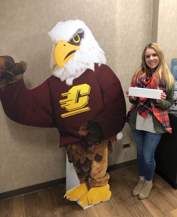 Congratulations, Susan, for winning an Apple Watch in our Instagram Fall Giveaway! Be sure to stay tuned next month for another fun Instagram contest! 🍁