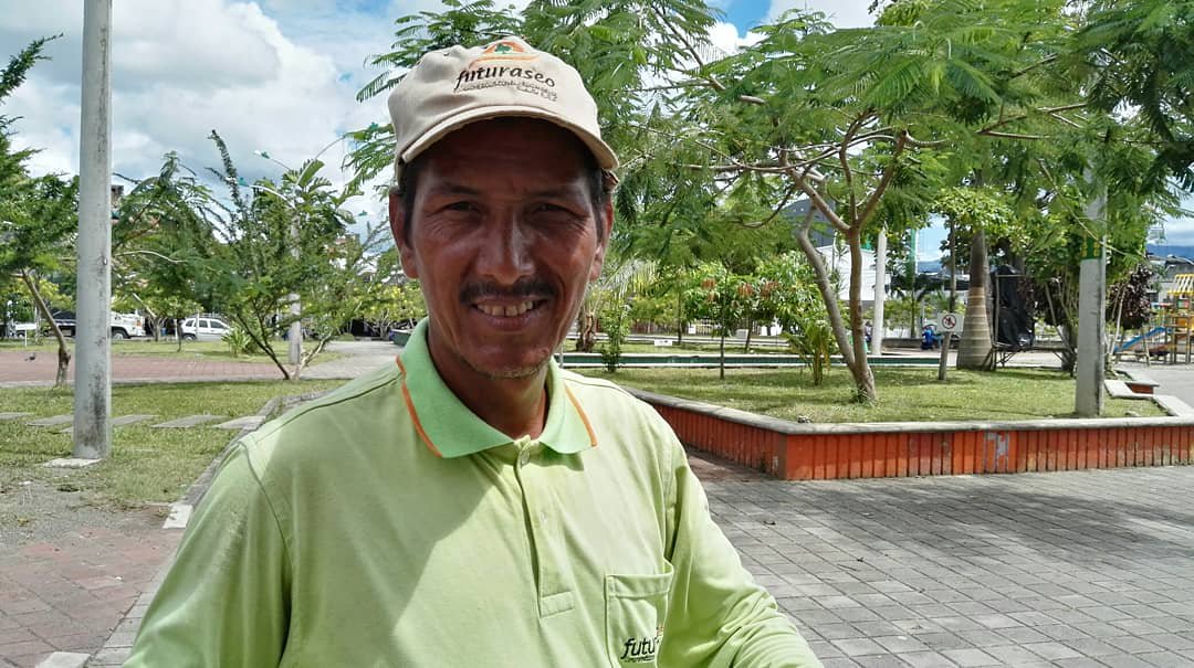 futuraseo's tweet photo. Trabajamos diariamente en las calles para mantener los espacios públicos libres de residuos.

Hagámos equipo, no arrojes resiudos al piso. 

Todos #ComprometidosConElMedioAmbiente 

@noticiasuraba @LaChivadeUraba @MinAmbienteCo @GobAntioquia @UrabaTimes https://t.co/tWyDRXYf8o