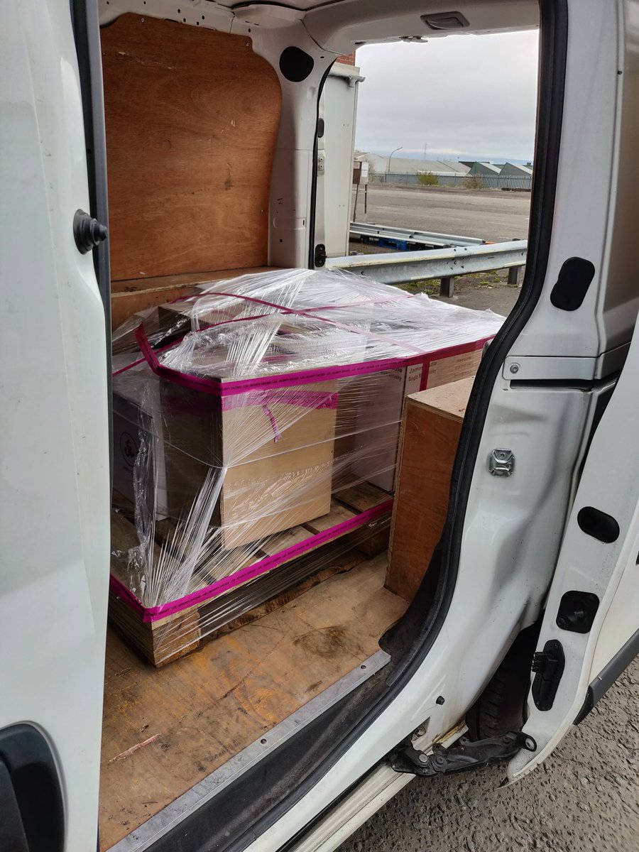 Vist to Scotland's capital #Edinburgh 

#sameday#collection#delivery 
Looking for a new reliable courier ? Give us a call all on 0141 433 0485