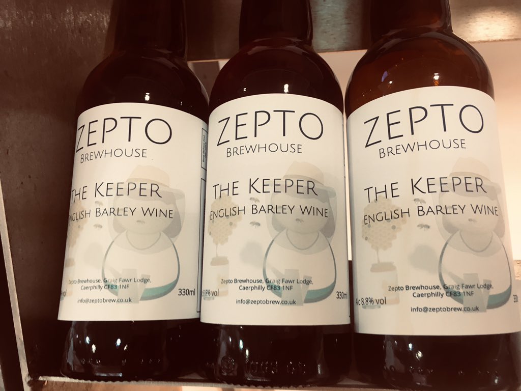 beerhero's tweet photo. Well @Pieandapint and I bee-hived ourselves at the @nathoneyshow judging and our winning nectar was made by the busy bees @zeptobrew a buzzing barley wine @Britbeerwriters https://t.co/ivUuPIUccZ