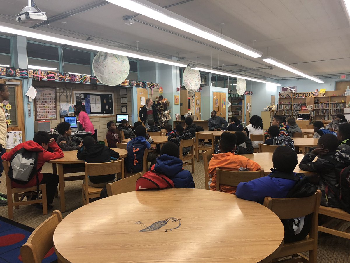 RealTalk_Vine's tweet photo. Shout out to Coach Hayward for coming to @GMASteam this morning. We continued this week’s discussion about having the right mindset to be successful. “Everything begins inside your mind. With the right mindset you will succeed” #ContinuingExcellence https://t.co/xRncgilq6p