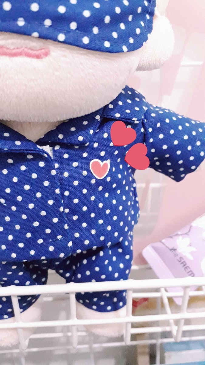 urisvt17's tweet photo. [HELP RT] MY GO🇲🇾
SEVENTEEN Polka Pajamas Set by @paper_yjh

💰 RM40
👕 Pajamas, deco stickers, pin button
📆Deadline Oct 27
⚠️ The lips graphic is not embroidered/patch but sticker!

Order Form : https://t.co/5v5XqqOsdH https://t.co/g4oj13CNrr