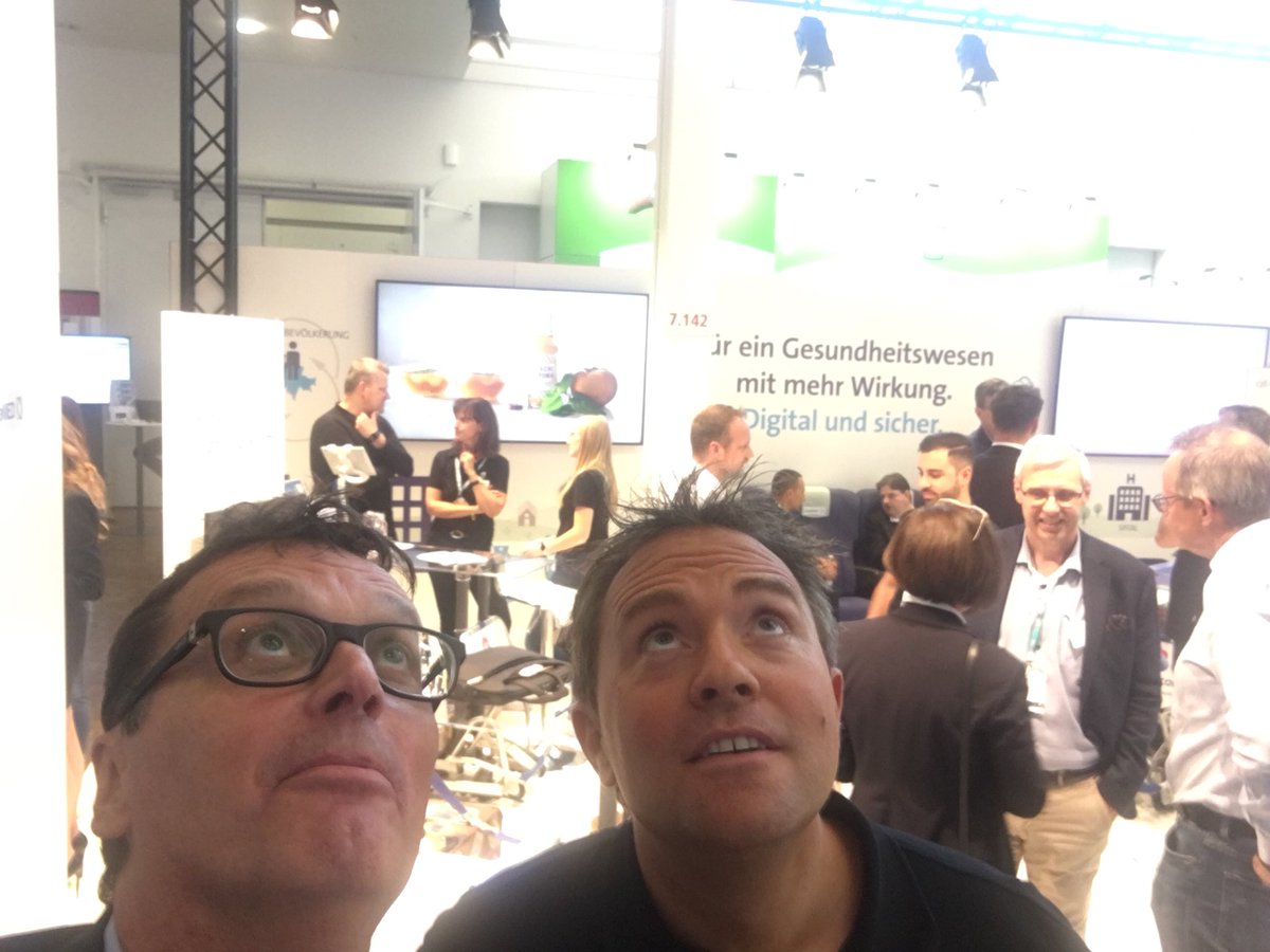 Codourey's tweet photo. #ifas2018 #Zürich: #healthcare #marketing #communication experts strike again with a #popup exchange. And they did it again - to see the peek of #thefutureofhealth. To be continued. #digitalhealth #nudge #chatbots #nomads Gracias @raphaelfrangi https://t.co/SOTWhLLVJ2