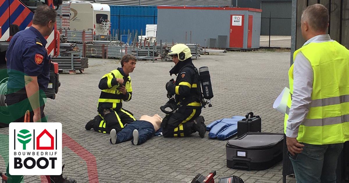 Vandaag een #speciale dag bij Bouwbedrijf Boot! We hebben onze jaarlijkse #ontruiming oefening gecombineerd met een oefening van de #brandweer. Bouwen met #bezieling en #veiligheid.