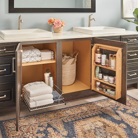 CK_KitchenBath's tweet image. We are loving this beautiful #storagesolution from @hardware_resources !

#hardware #hardwareresources #storage #bathroomgoals #storagesolutions #dreambath #dreamhome #bathroomofinsta #bathroomsofinsta #cabinets #cabinetry #cabinethardware 📷: @atlantic_sales_and_marketing