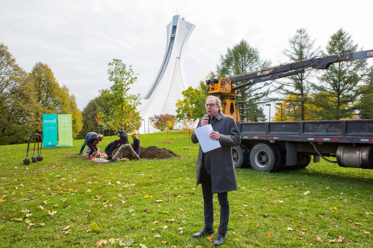 Michel Labrecque, président-directeur général du <a href="/parcolympique/">Parc olympique</a> annonce vouloir poursuivre sur sa lancée, et planter 1000 arbres de plus. 

bit.ly/2ET6Ncm
   #montrealvilleverte #verdirsonquartier #AllianceForetUrbaine #plandactioncanopée #foreturbaine